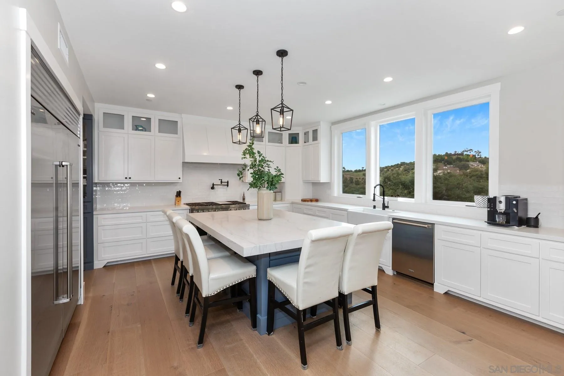 https://cdn.realtyfeed.com/cdn/127/250000994/726d59a2b13c05a3f4b550dfc8166e1b.webp