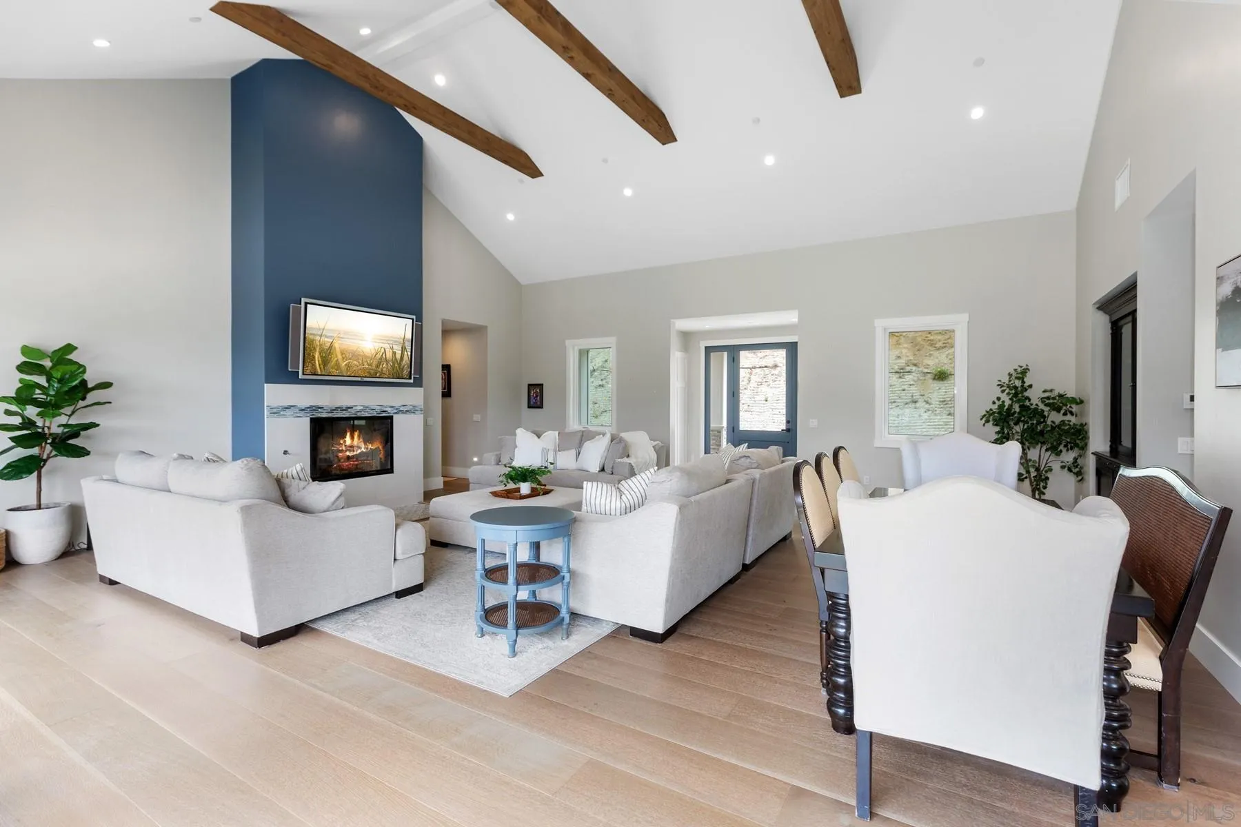 https://cdn.realtyfeed.com/cdn/127/250000994/744fdab6963430f64dbdeb86011a8f7f.webp