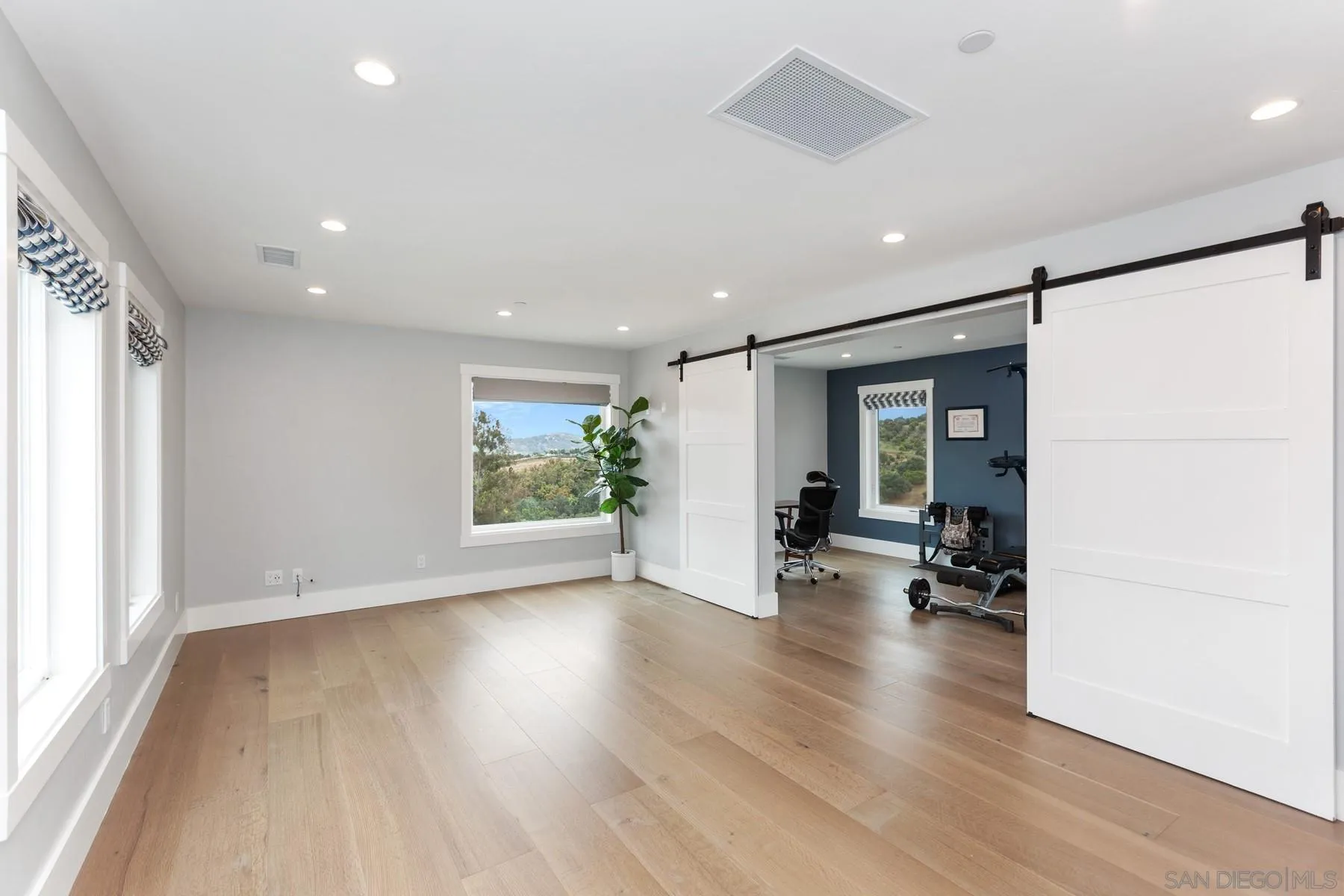 https://cdn.realtyfeed.com/cdn/127/250000994/8b74b57150895ca362b690c654e0cc1f.webp