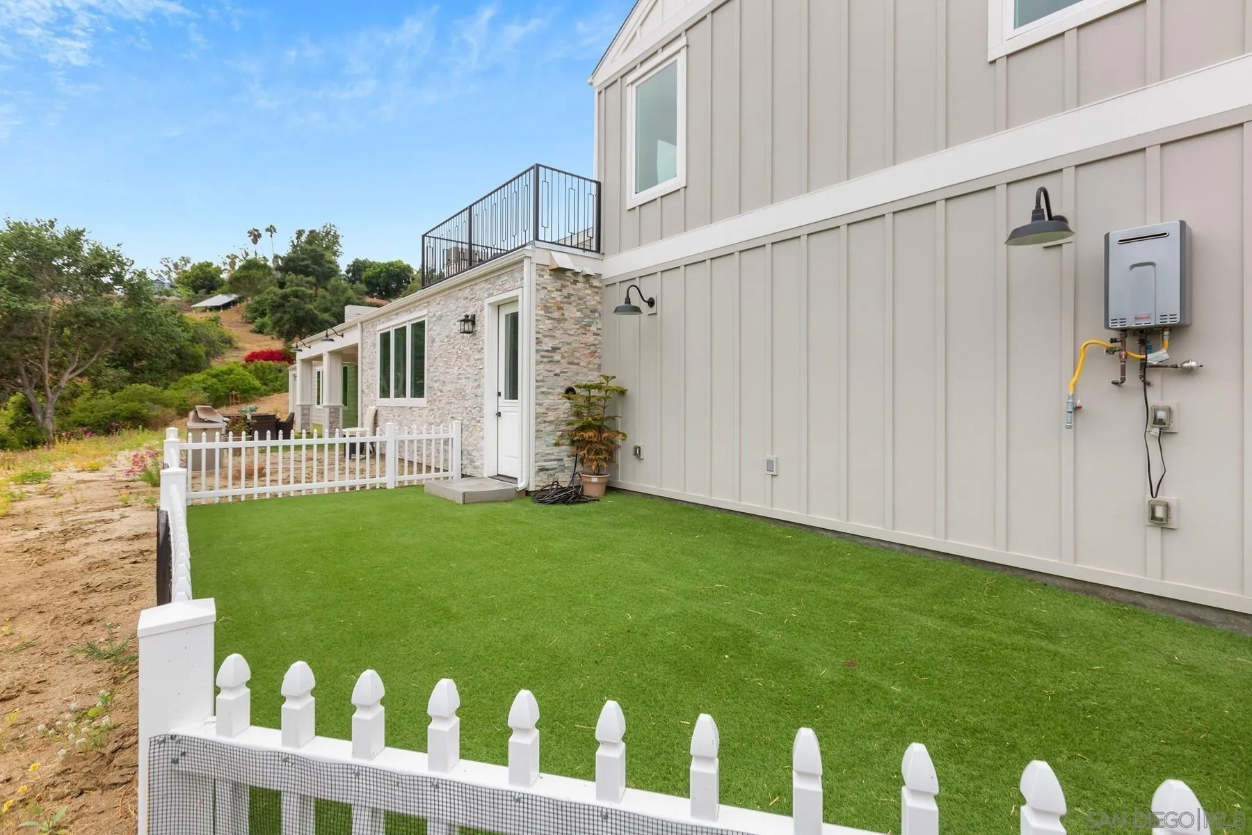 https://cdn.realtyfeed.com/cdn/127/250000994/a4605848b813933c2cf0ffa3db016d1b.webp