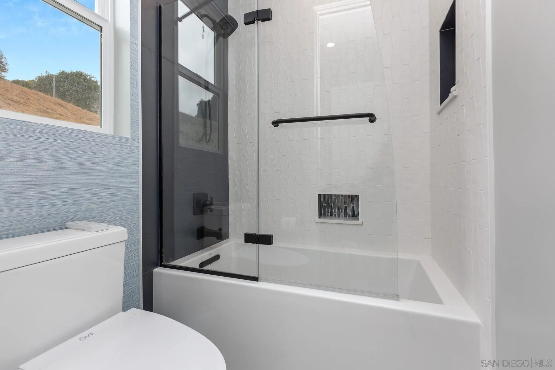 https://cdn.realtyfeed.com/cdn/127/250000994/ad3a62d3faef74a81ff3d38f4bd5a162.webp