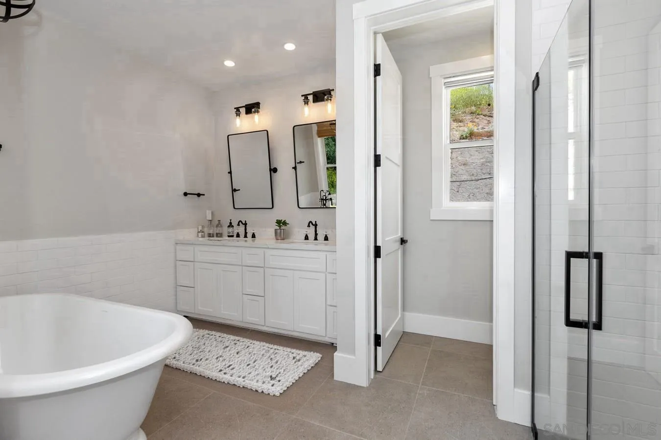 https://cdn.realtyfeed.com/cdn/127/250000994/d480c14334adb39a3003d8d37d86f7bb.webp