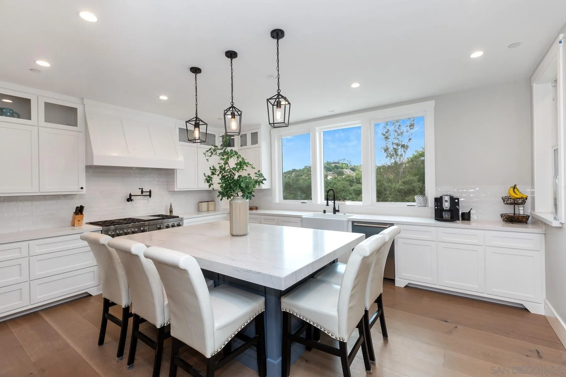 https://cdn.realtyfeed.com/cdn/127/250000994/e7dff6b644644a67044e1a91764f03f0.webp