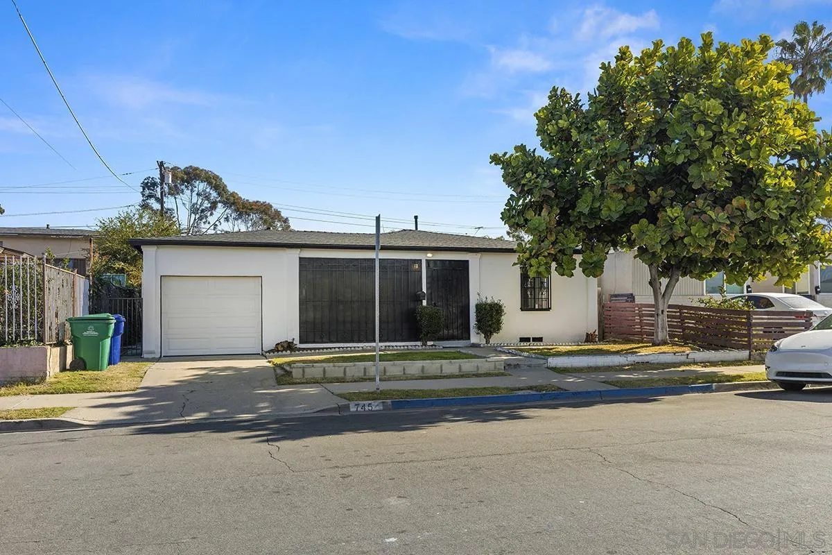 https://cdn.realtyfeed.com/cdn/127/250001002/461f832cf4b37eebac3d219b9606bd65.webp