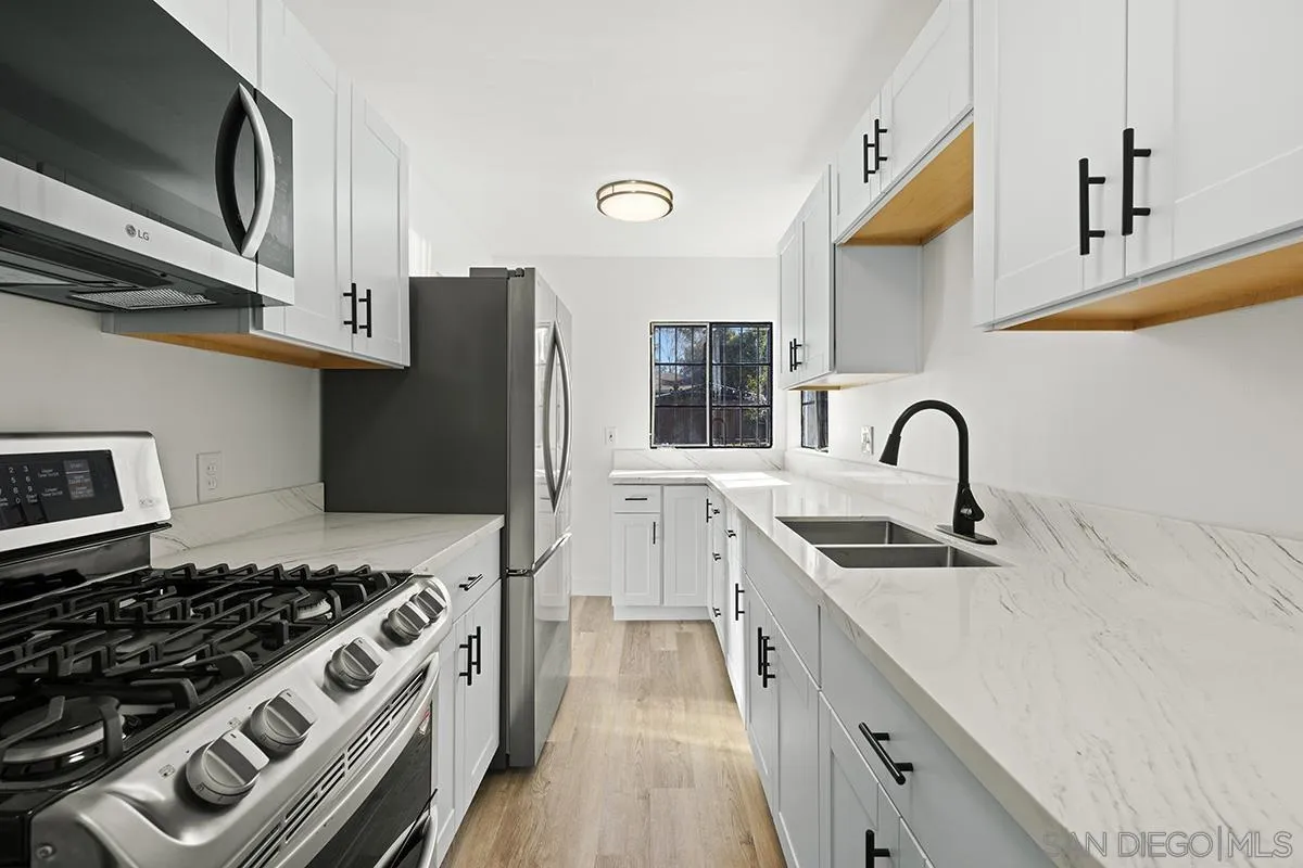 https://cdn.realtyfeed.com/cdn/127/250001002/54d86bc0bb5d1b6a41a507586b237c1c.webp