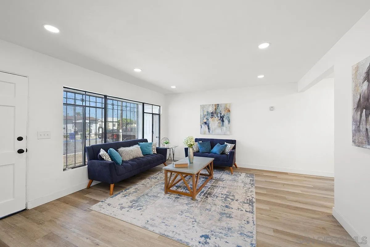 https://cdn.realtyfeed.com/cdn/127/250001002/8446e1a3f67ad96b214e7c2b66c19d4b.webp