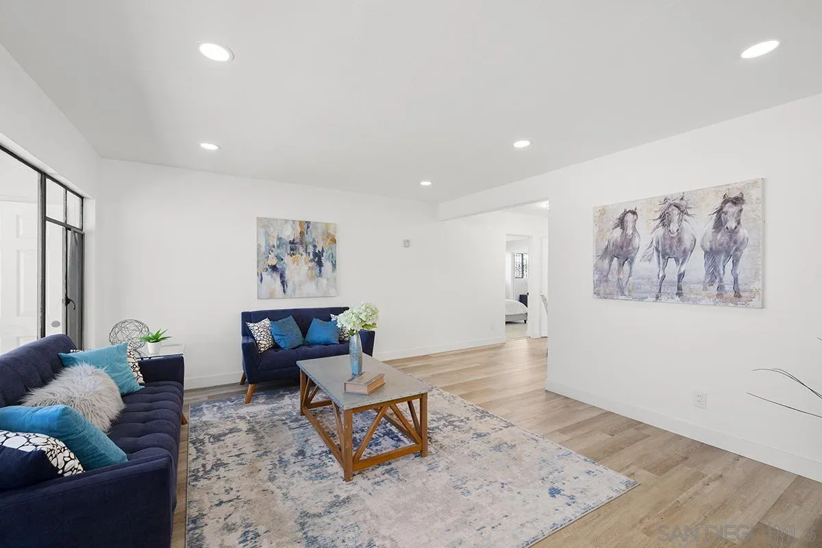 https://cdn.realtyfeed.com/cdn/127/250001002/c600e67adfc3a21d68b473ac501aef8f.webp
