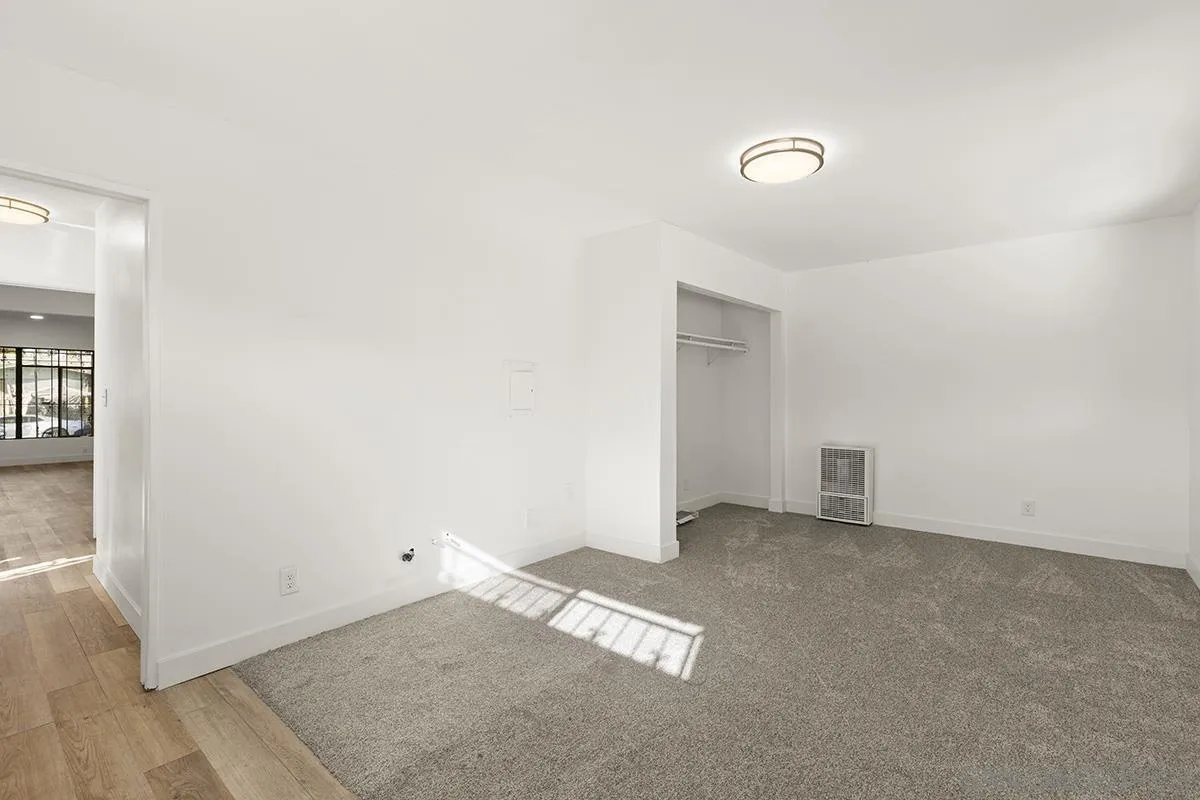 https://cdn.realtyfeed.com/cdn/127/250001002/e48c233109f4ad8bb78c6ba5c5e953f9.webp