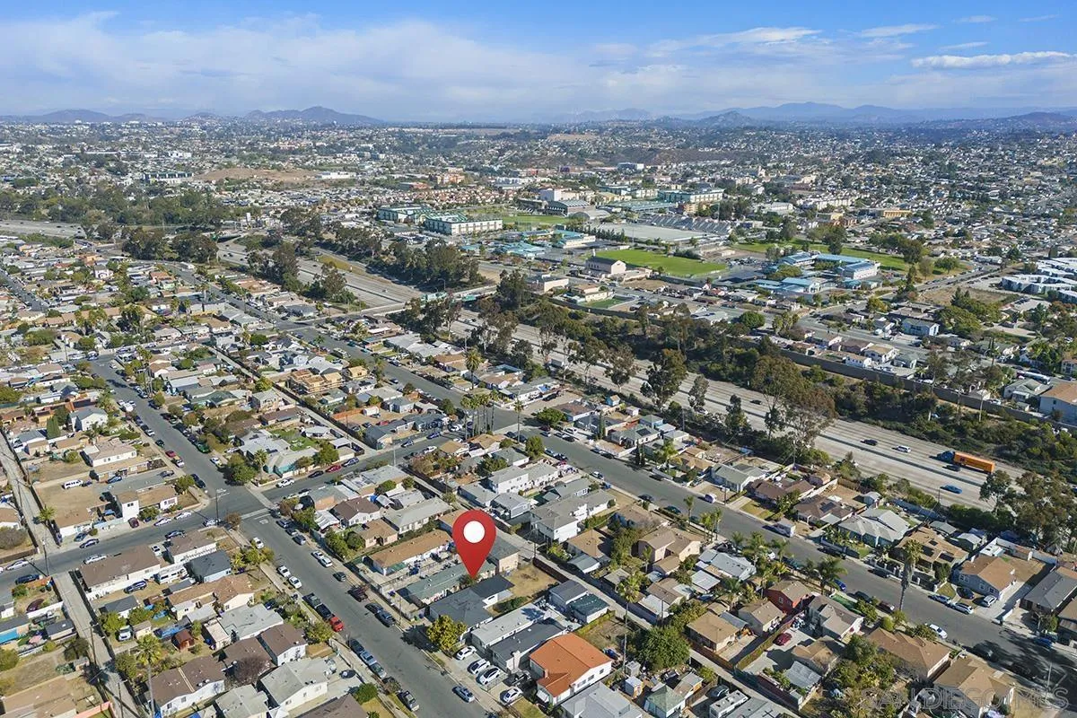 https://cdn.realtyfeed.com/cdn/127/250001002/efacd53e72c75105145ac22e9fd0145e.webp