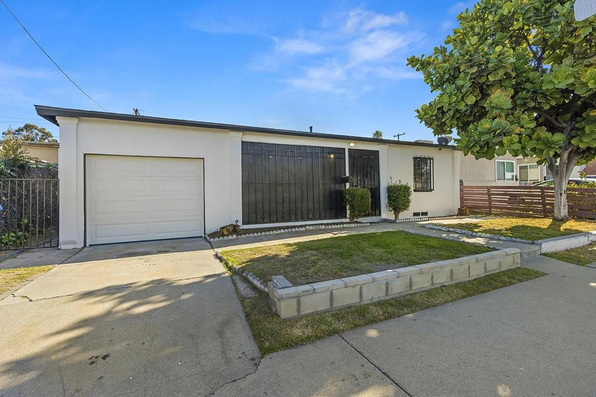 https://cdn.realtyfeed.com/cdn/127/250001002/f246931ded962b9d15f0d6f68ab2638e.webp