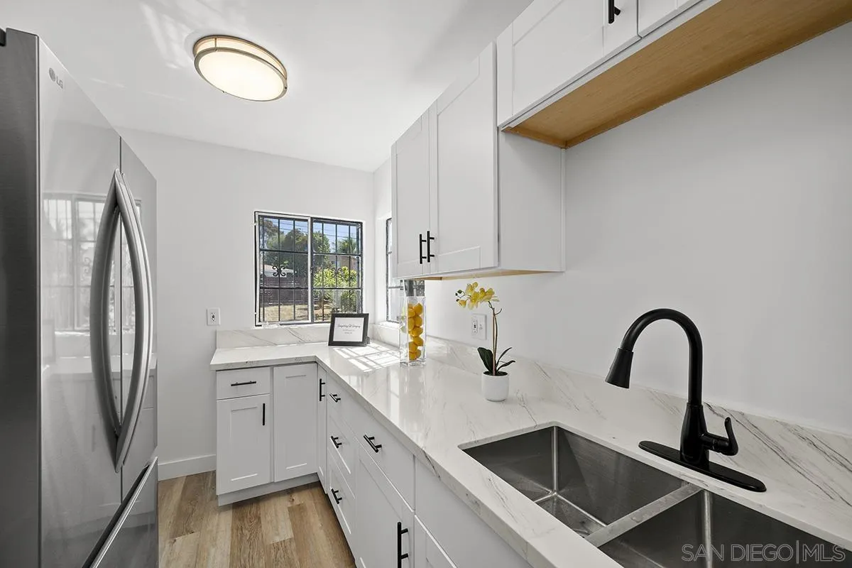 https://cdn.realtyfeed.com/cdn/127/250001002/fe41e35afc93121e0d62d4c3488ed0ef.webp