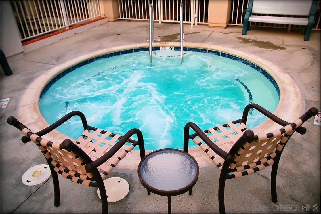 https://cdn.realtyfeed.com/cdn/127/250001010/18637242785141d51731389aca792c5a.webp