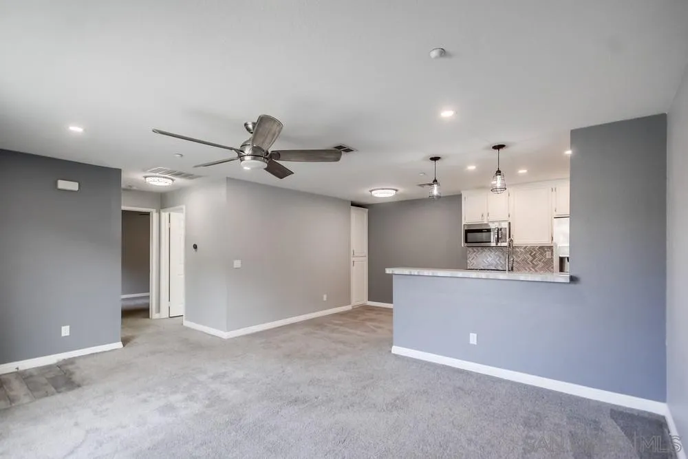 Photo #6: 250001033 Listing 