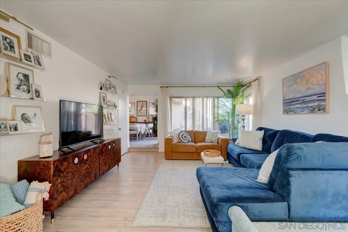 Photo #3: 250001142 Listing 