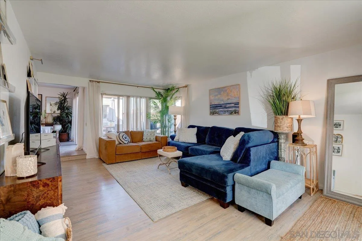 Photo #2: 250001142 Listing 