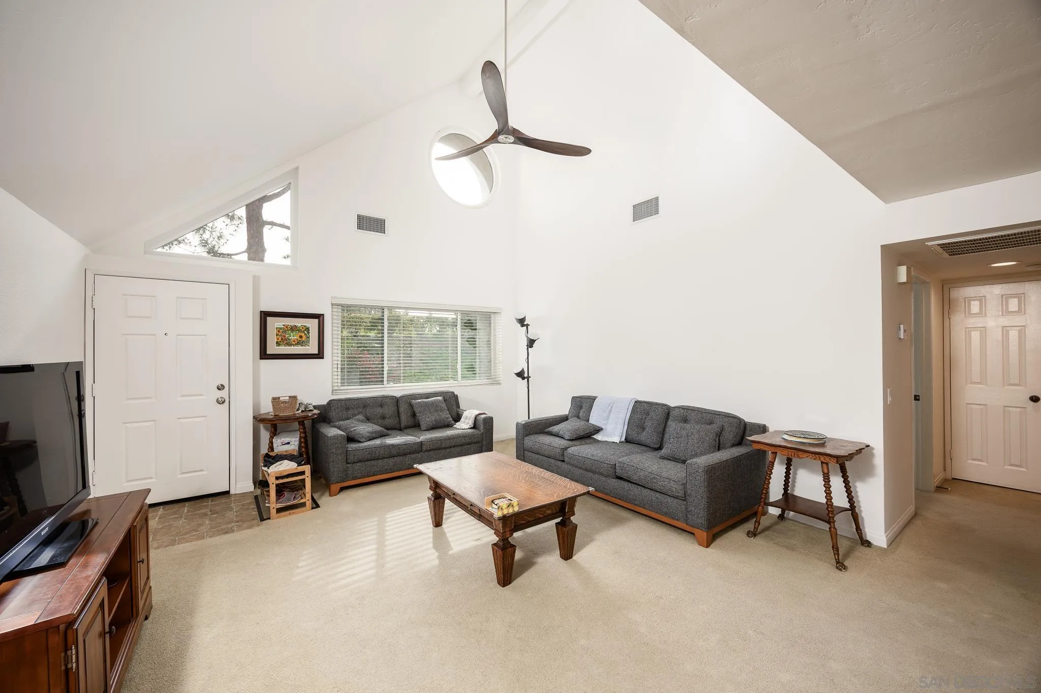 Photo #4: 250001207 Listing 