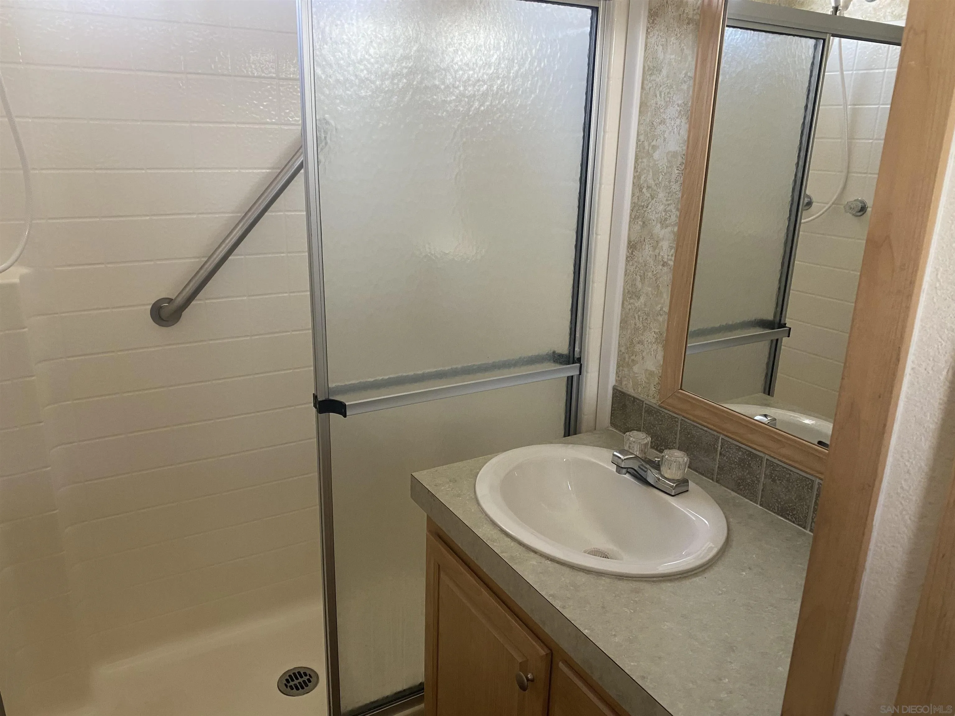 https://cdn.realtyfeed.com/cdn/127/250001241/32c177b73eb8df60ce810f9be8b45bab.webp