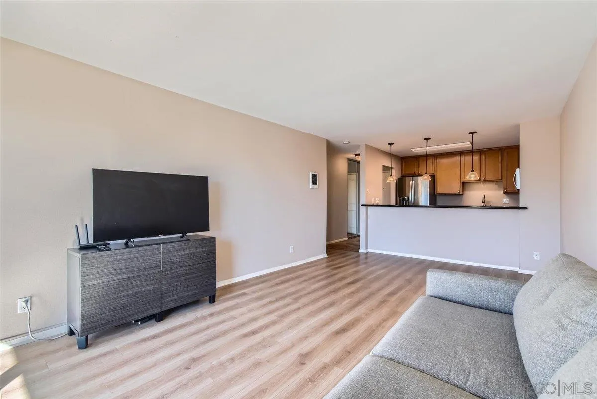 More Details about MLS # 250001277 : 3030 SUNCREST DRIVE UNIT 302