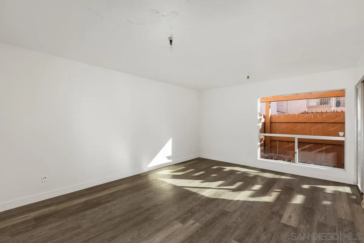 Photo #4: 250001343 Listing 