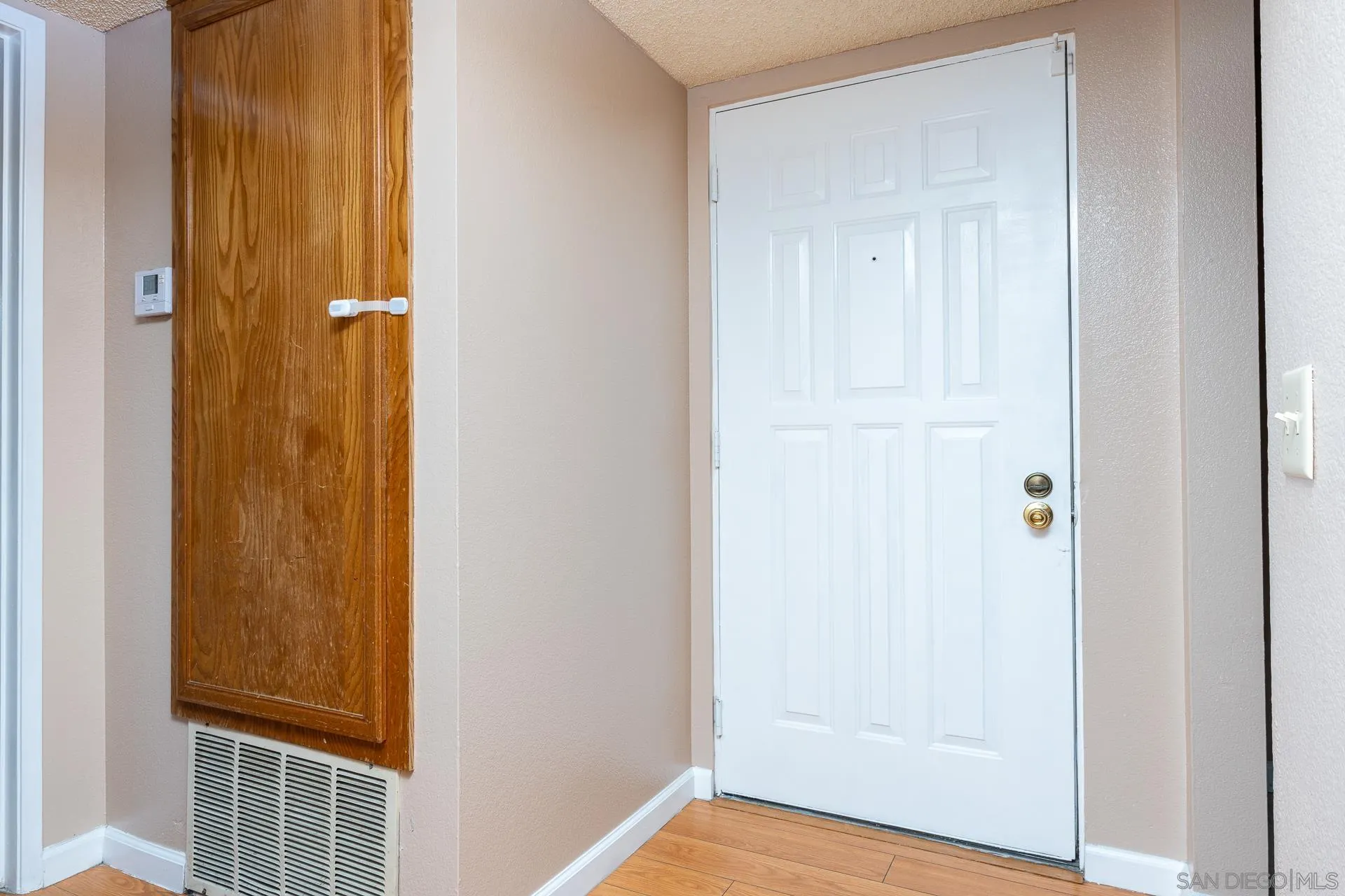 Photo #6: 250001359 Listing 