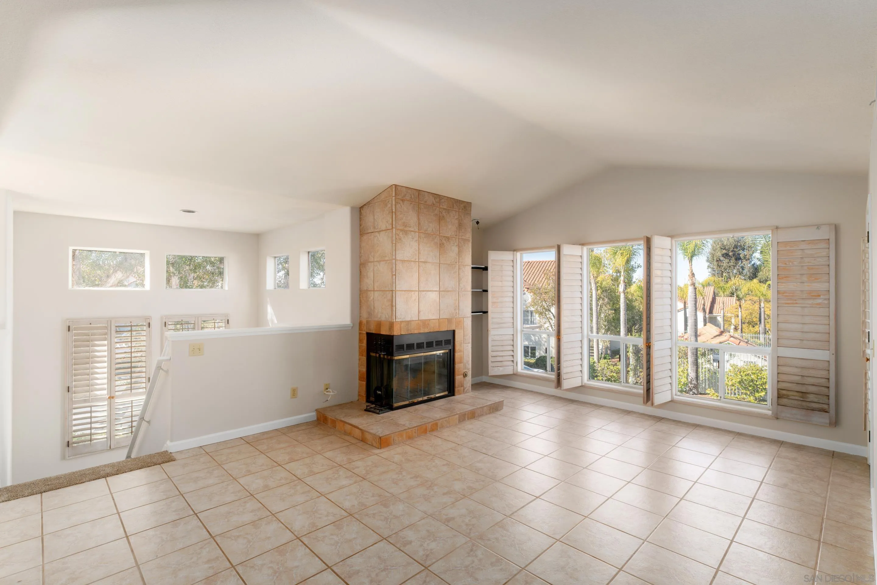 Photo #2: 250016798 Listing 