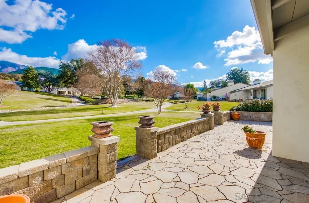 https://cdn.realtyfeed.com/cdn/127/250016859/18d6676495a963dc10c3cb7a902fe560.webp