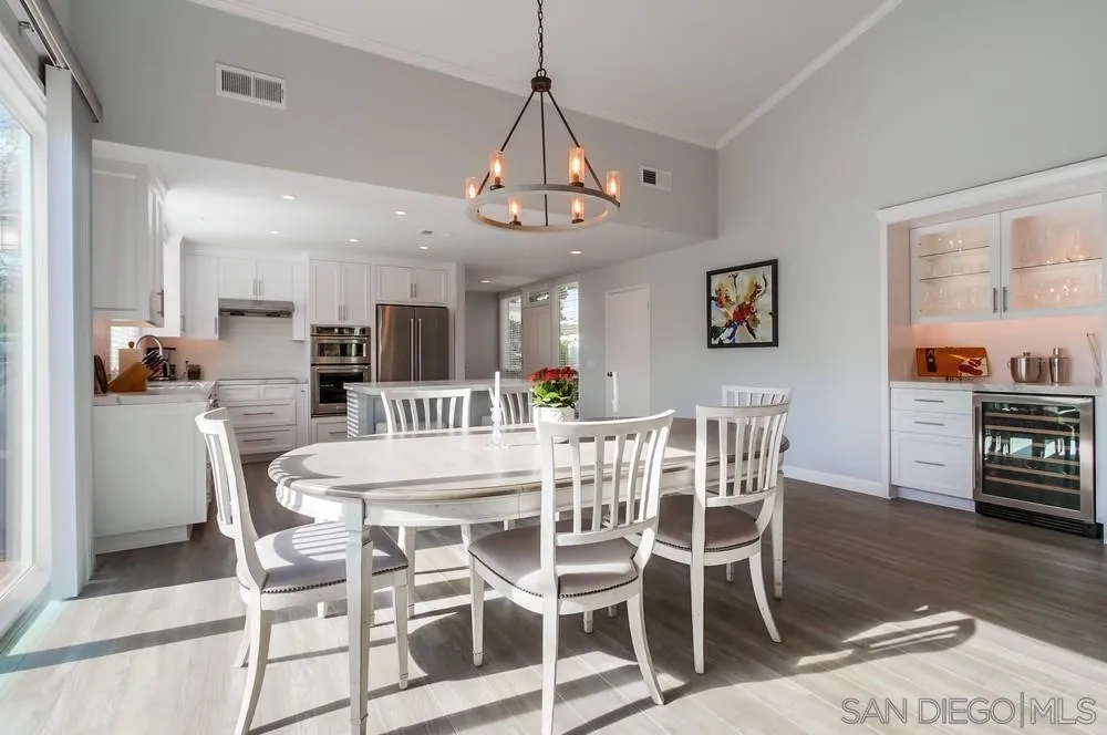https://cdn.realtyfeed.com/cdn/127/250016859/4631201dd2c93ac3809298714cd312bf.webp