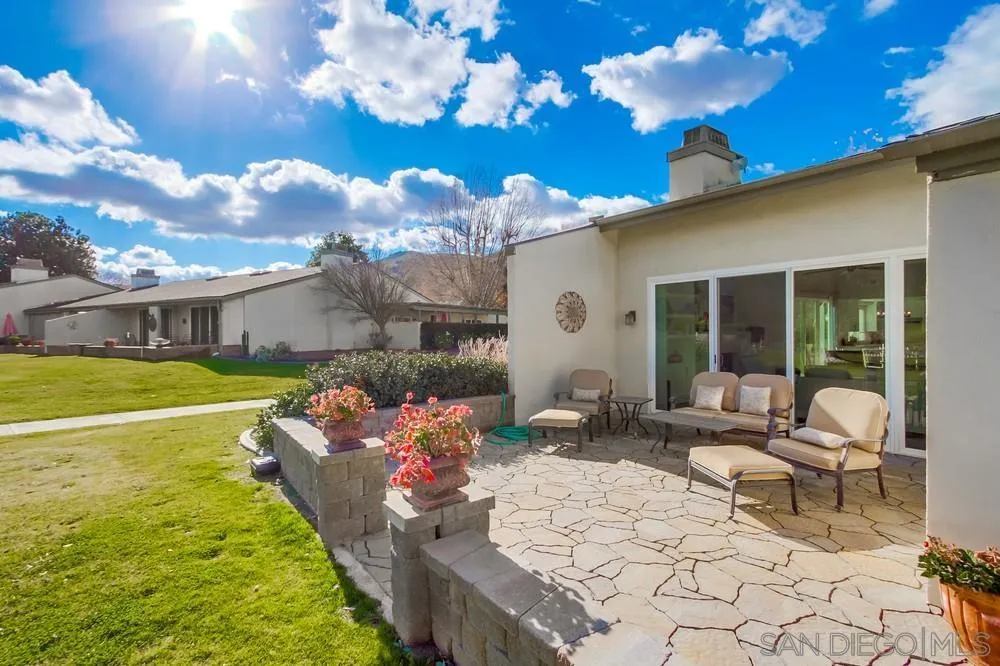 https://cdn.realtyfeed.com/cdn/127/250016859/900c9dbb65b1f92cbe44f7fcba52e98c.webp