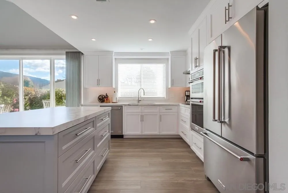 https://cdn.realtyfeed.com/cdn/127/250016859/cfea81d0205dc61aaebfaef214d8a9a6.webp