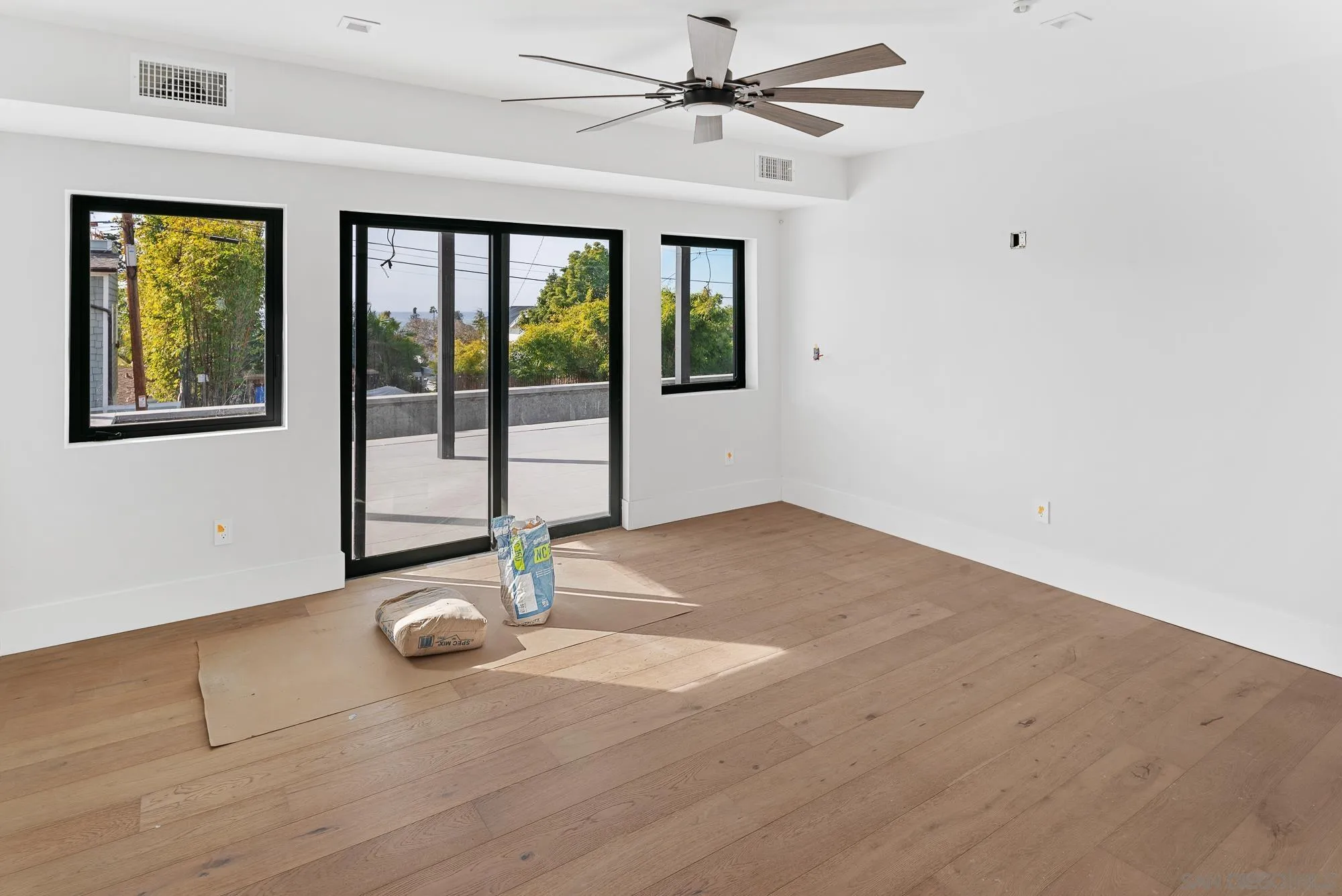 https://cdn.realtyfeed.com/cdn/127/250016873/a5d03271e5e728a6a51b898738717ac5.webp