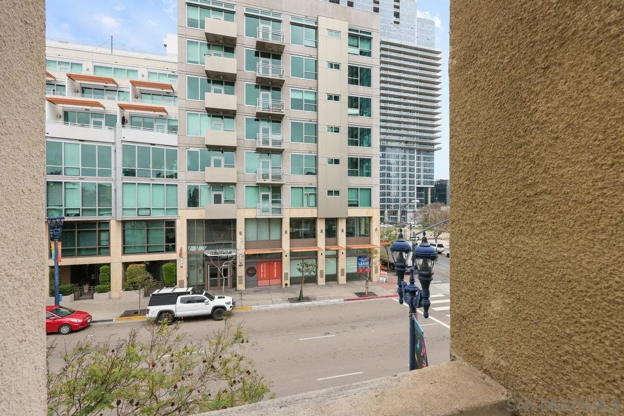 https://cdn.realtyfeed.com/cdn/127/250016906/7d980d5cc6b9af3eaa92b7b5da5bc5a3.webp