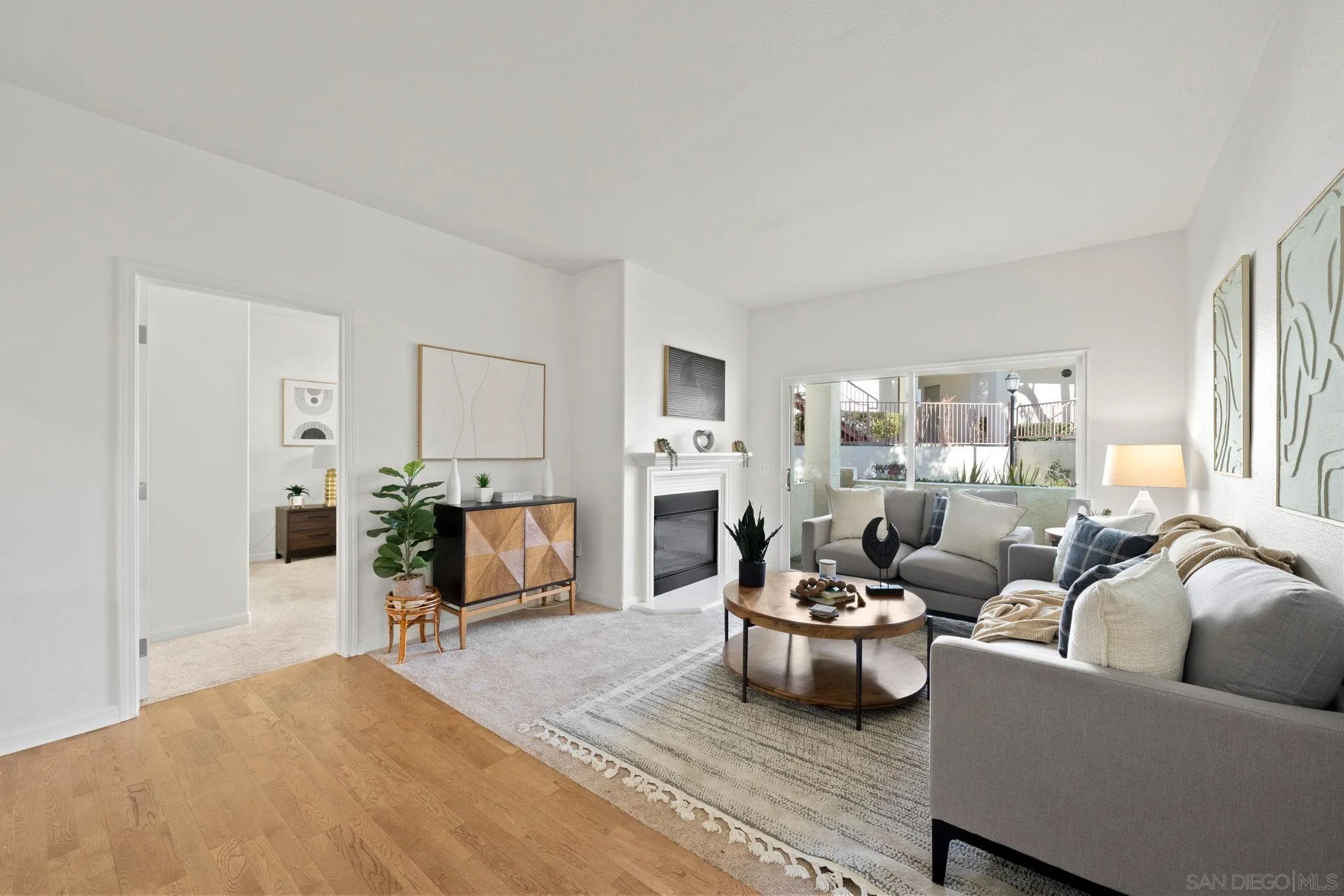Photo #2: 250016946 Listing 