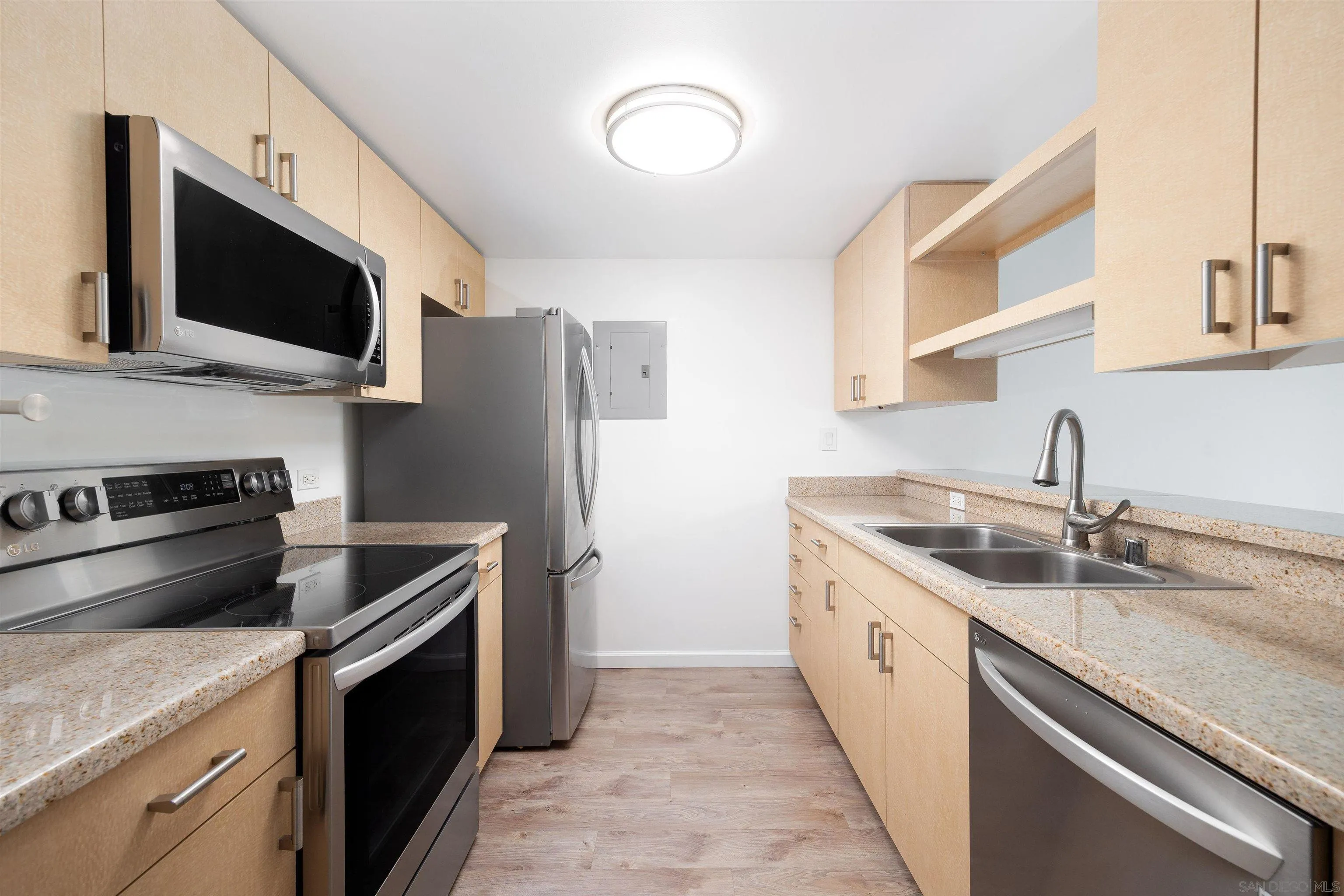 Photo #4: 250017006 Listing 