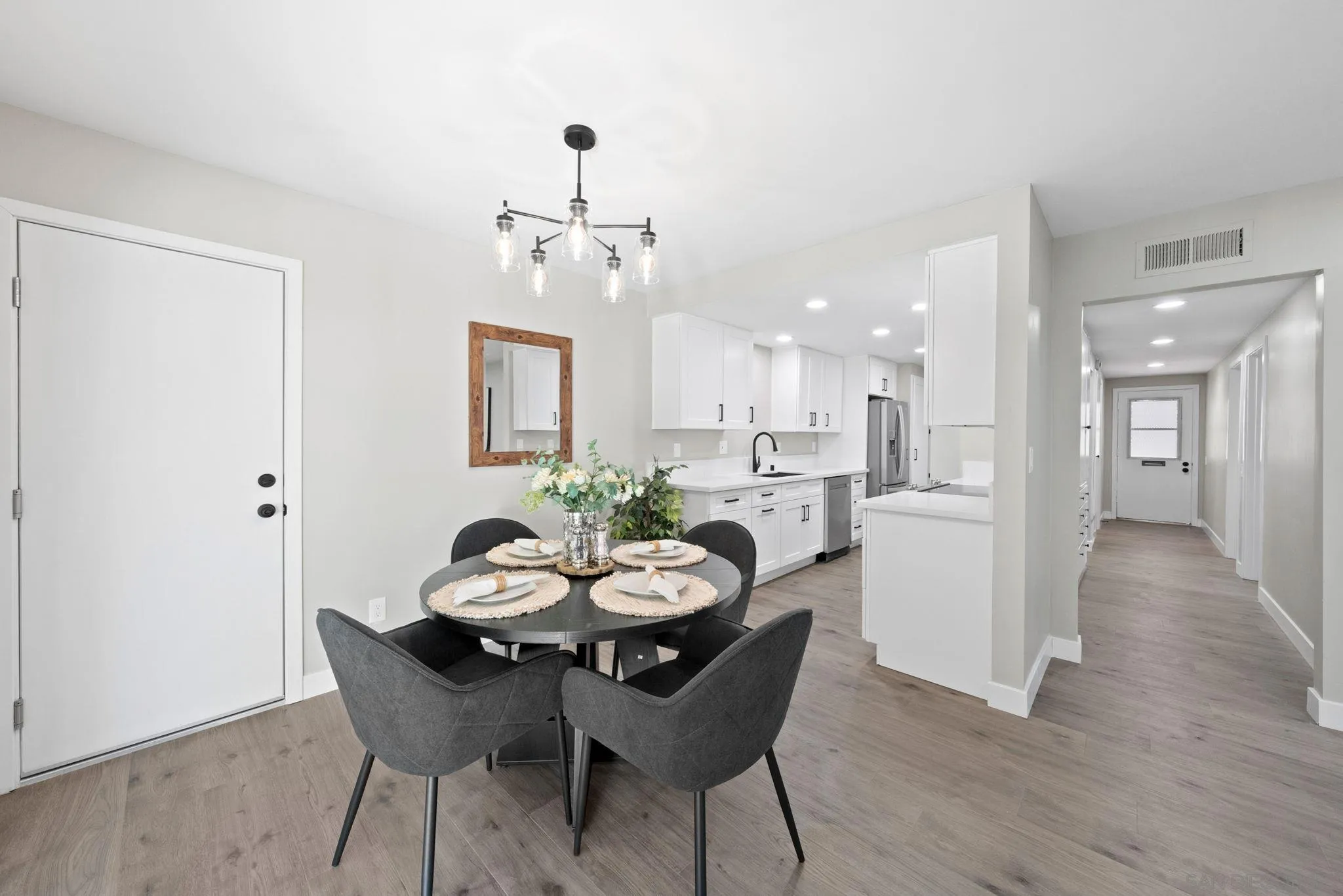 Photo #5: 250017073 Listing 