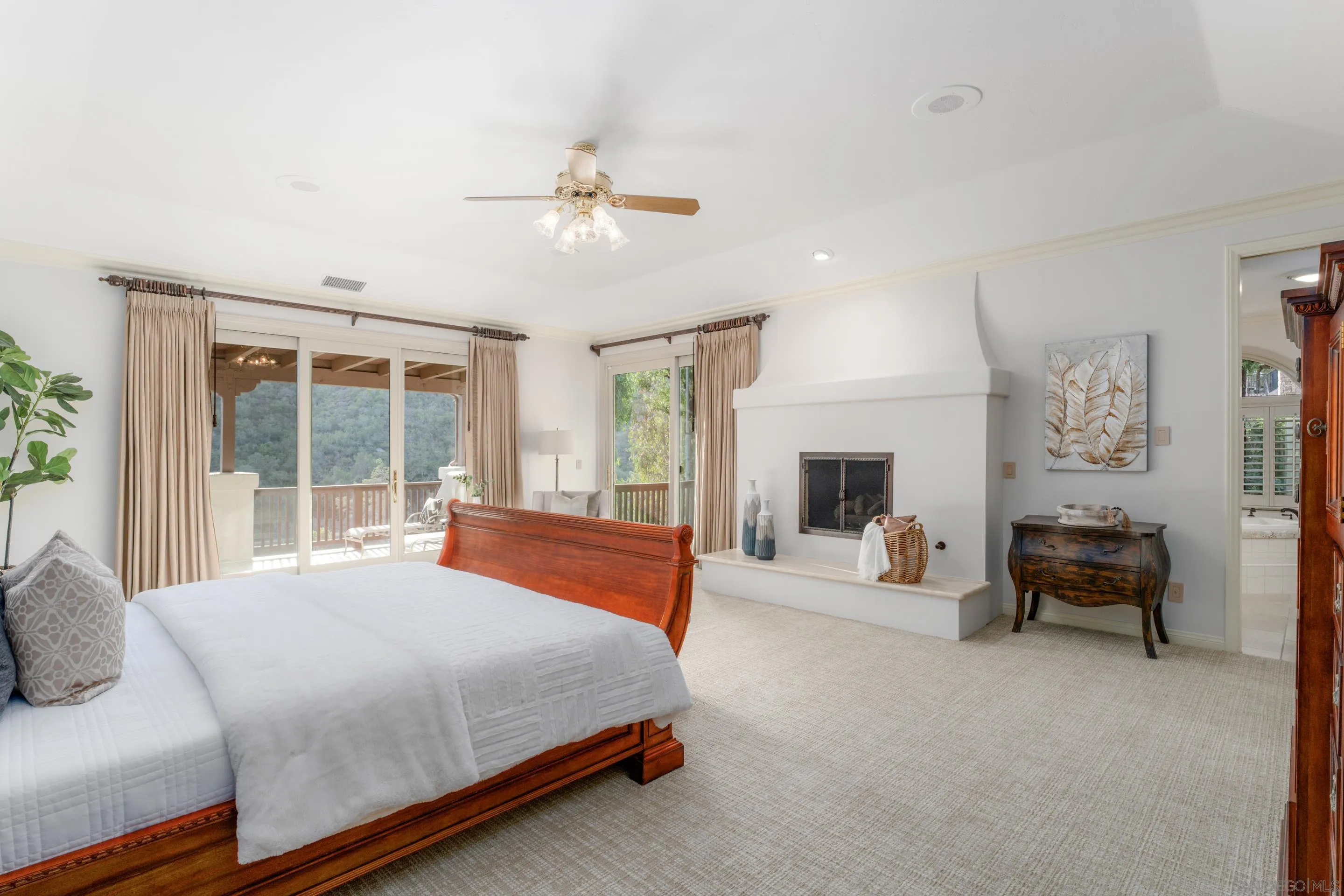 https://cdn.realtyfeed.com/cdn/127/250017120/04ab6f41d78a40d41d85b37d46ae8927.webp