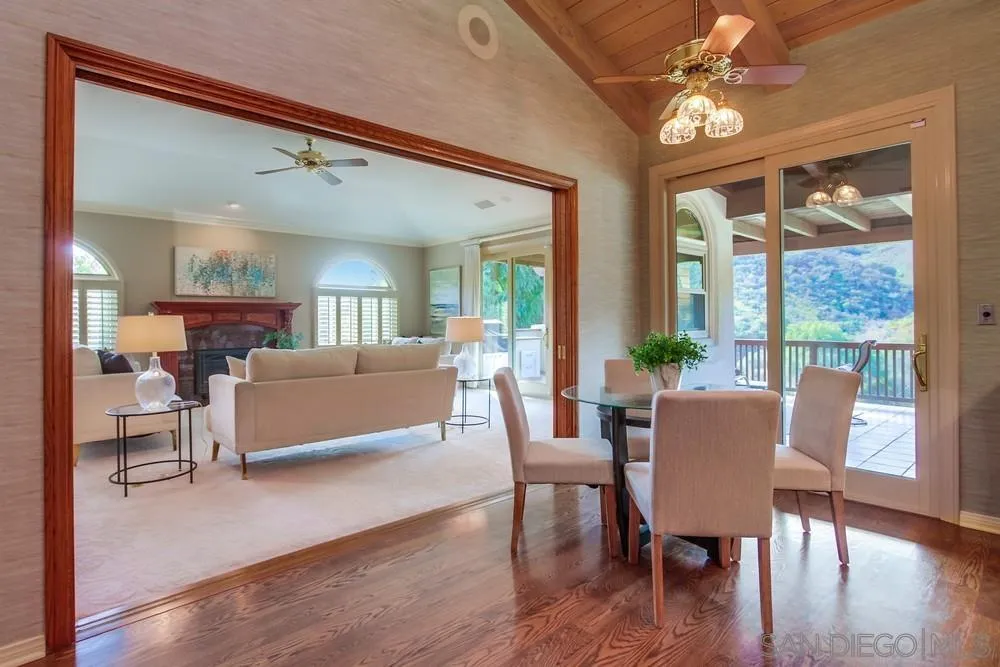 https://cdn.realtyfeed.com/cdn/127/250017120/4e2b28cad4d5e7d293ea8233725510ea.webp
