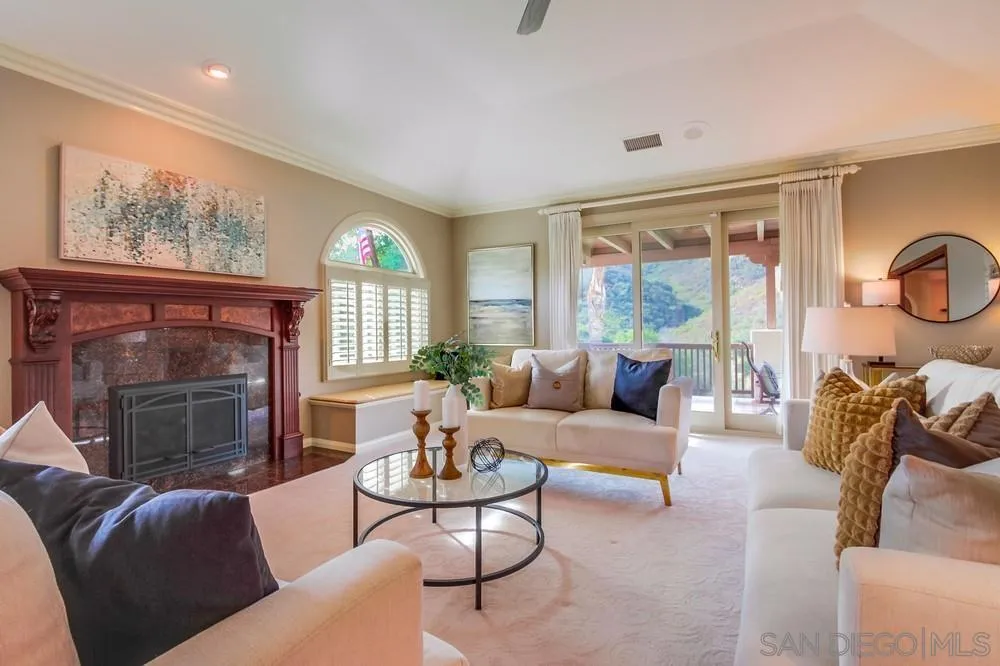 https://cdn.realtyfeed.com/cdn/127/250017120/c9fbad1a08f03631c7e1884ac574a4b2.webp