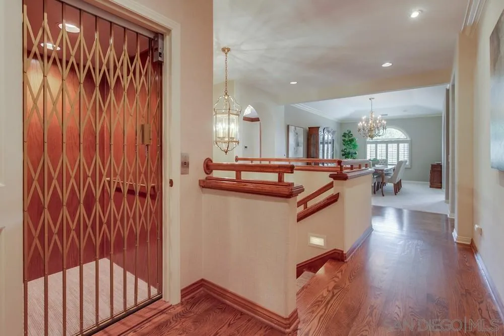 https://cdn.realtyfeed.com/cdn/127/250017120/caec9bbbfb61b3199c2b993b6e5431eb.webp