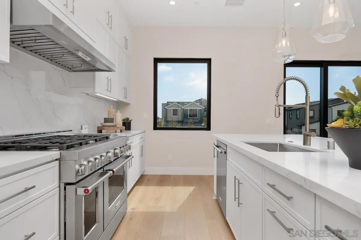 https://cdn.realtyfeed.com/cdn/127/250017163/01deccf94e506bd456e7504875a80aab.webp