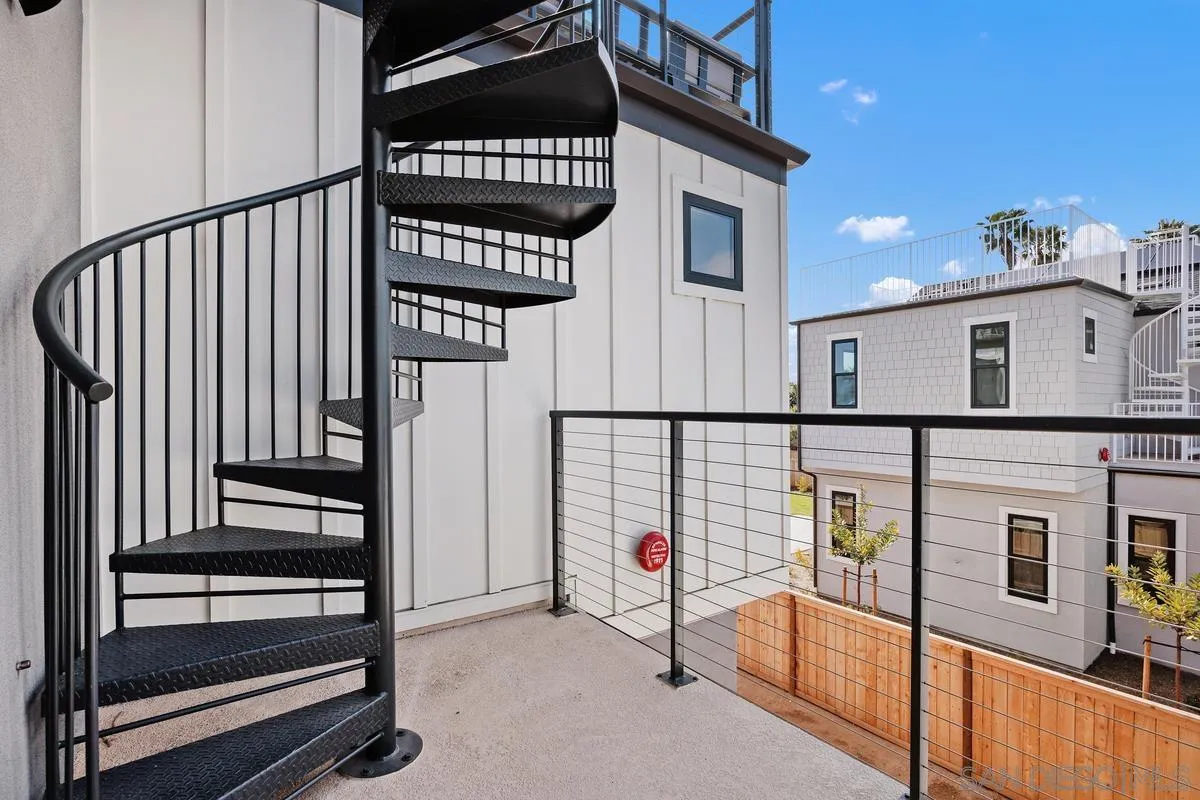 https://cdn.realtyfeed.com/cdn/127/250017163/54cc83a4b1fd4aa48e857e20b8a0f86d.webp
