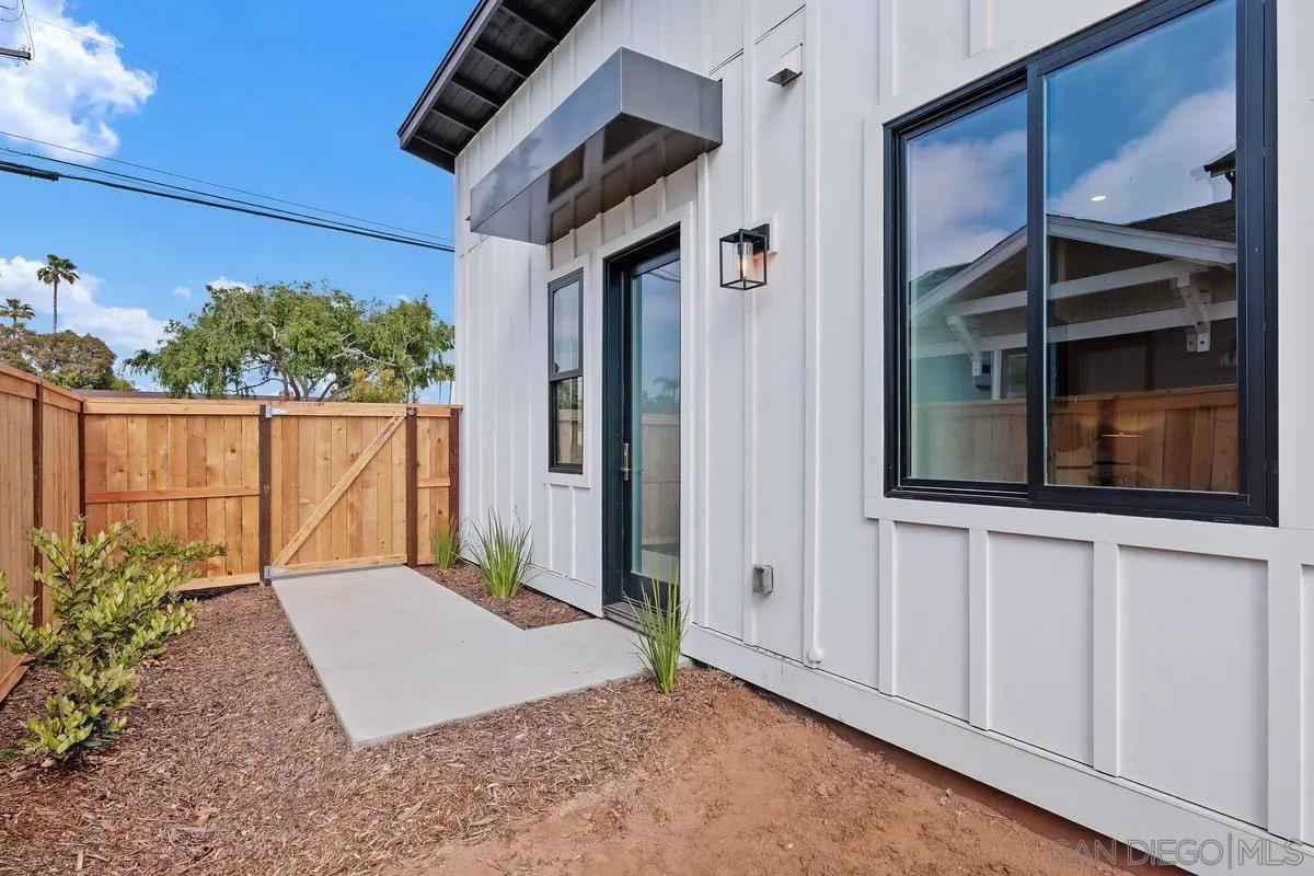 https://cdn.realtyfeed.com/cdn/127/250017163/dec20ad73c81f9ad87ce94e3da6d1ad9.webp