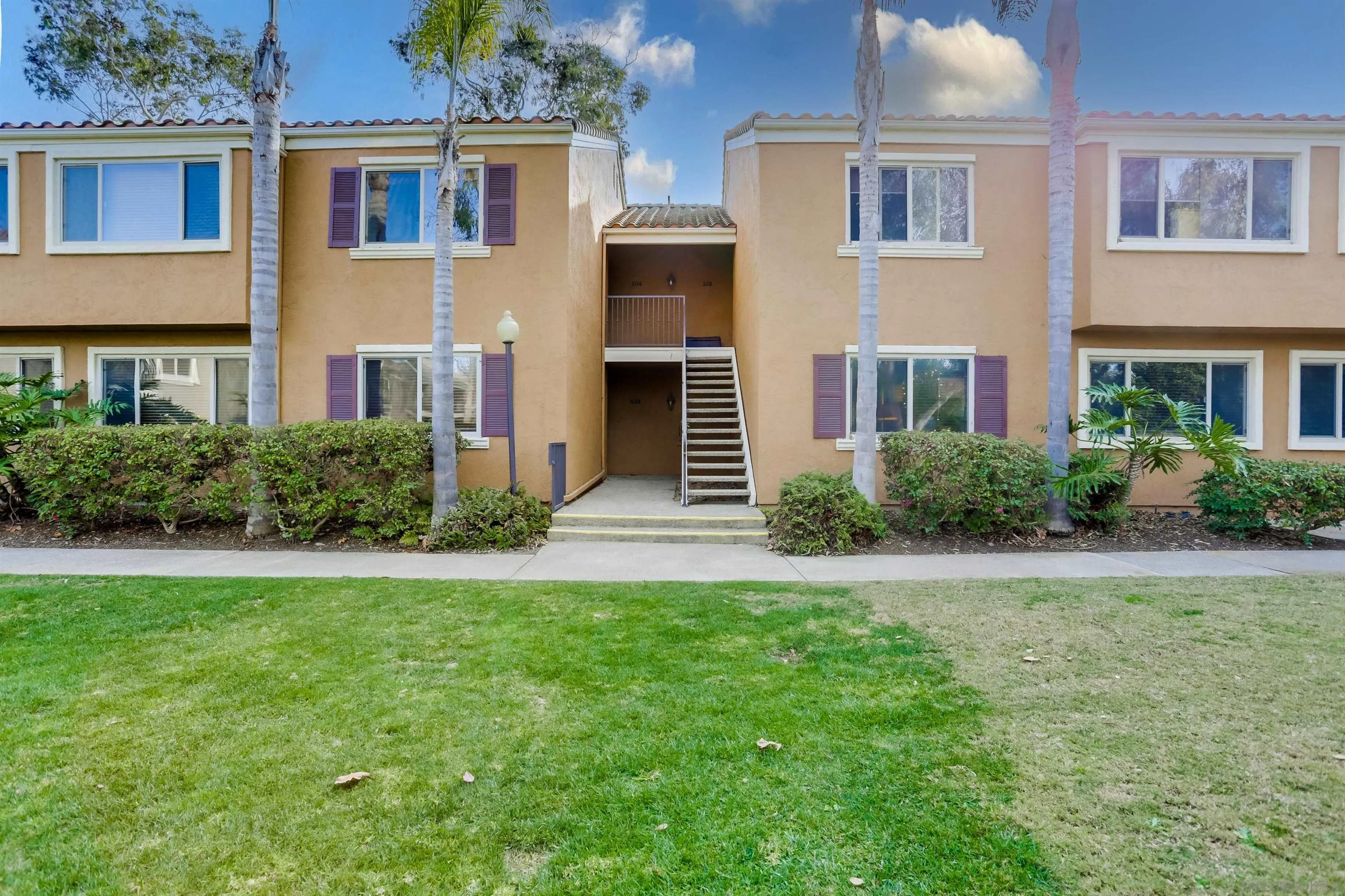 More Details about MLS # 250017170 : 8420 VIA MALLORCA UNIT 104
