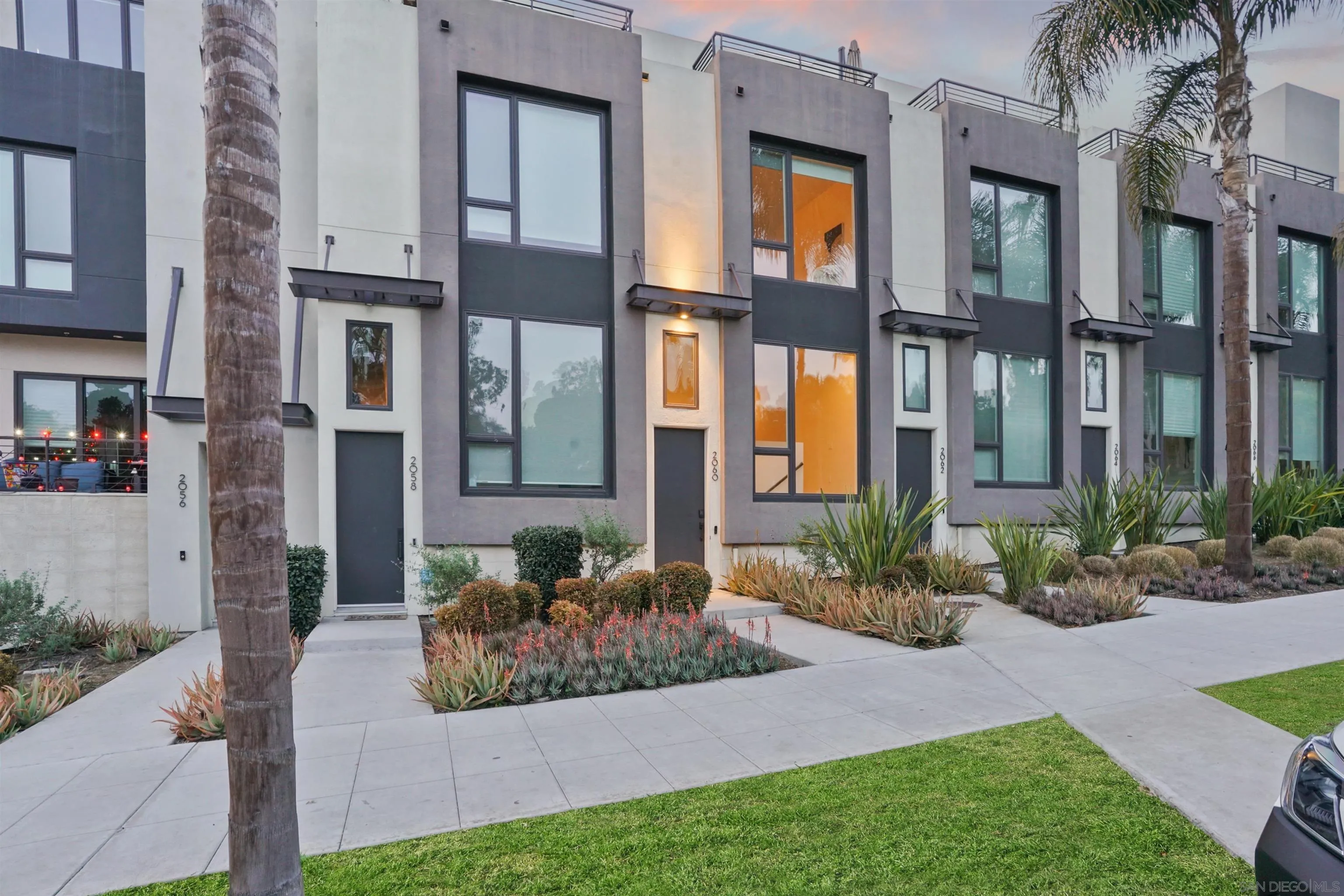 Photo #2: 250017181 Listing 