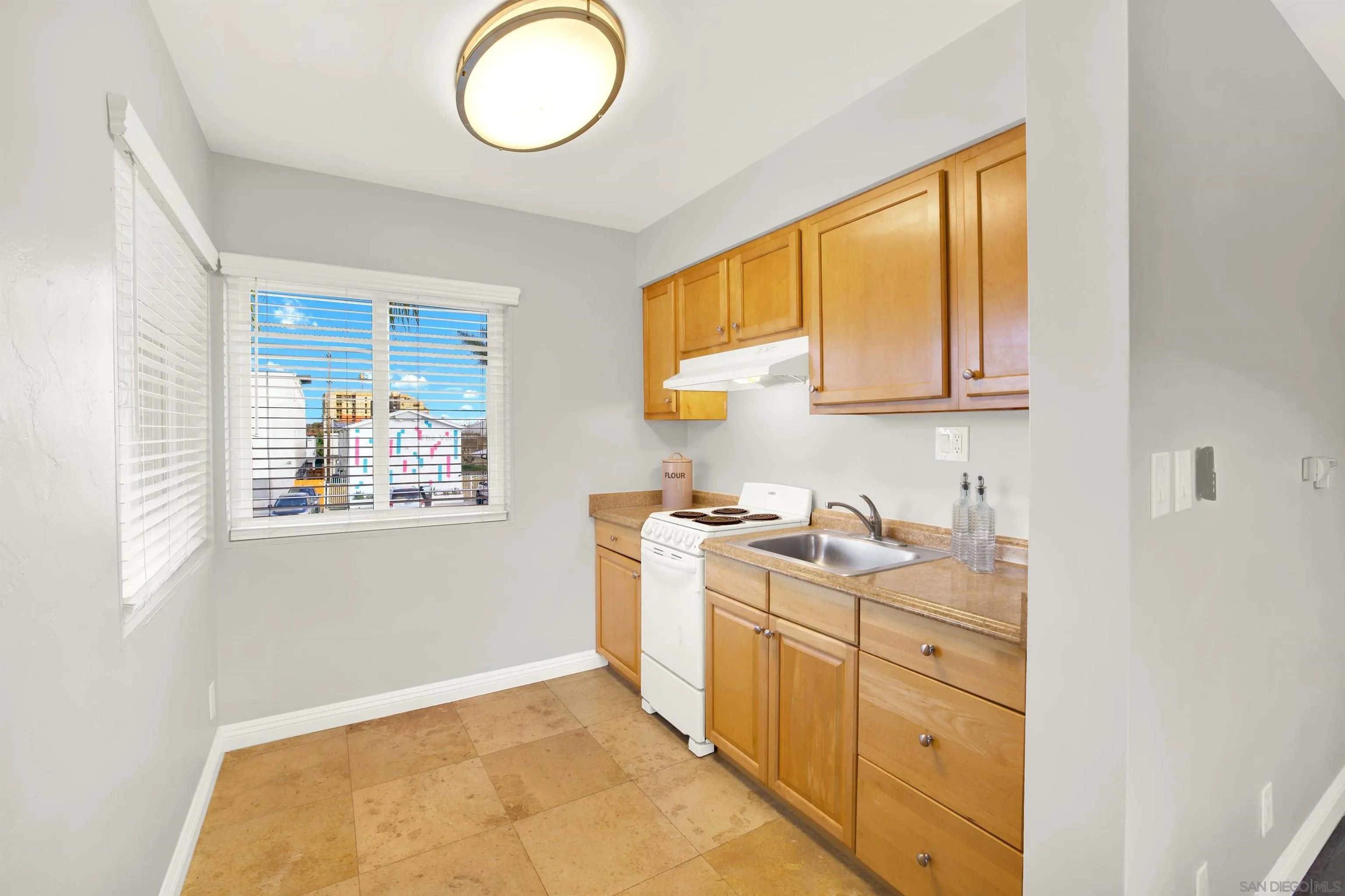 Photo #5: 250017194 Listing 