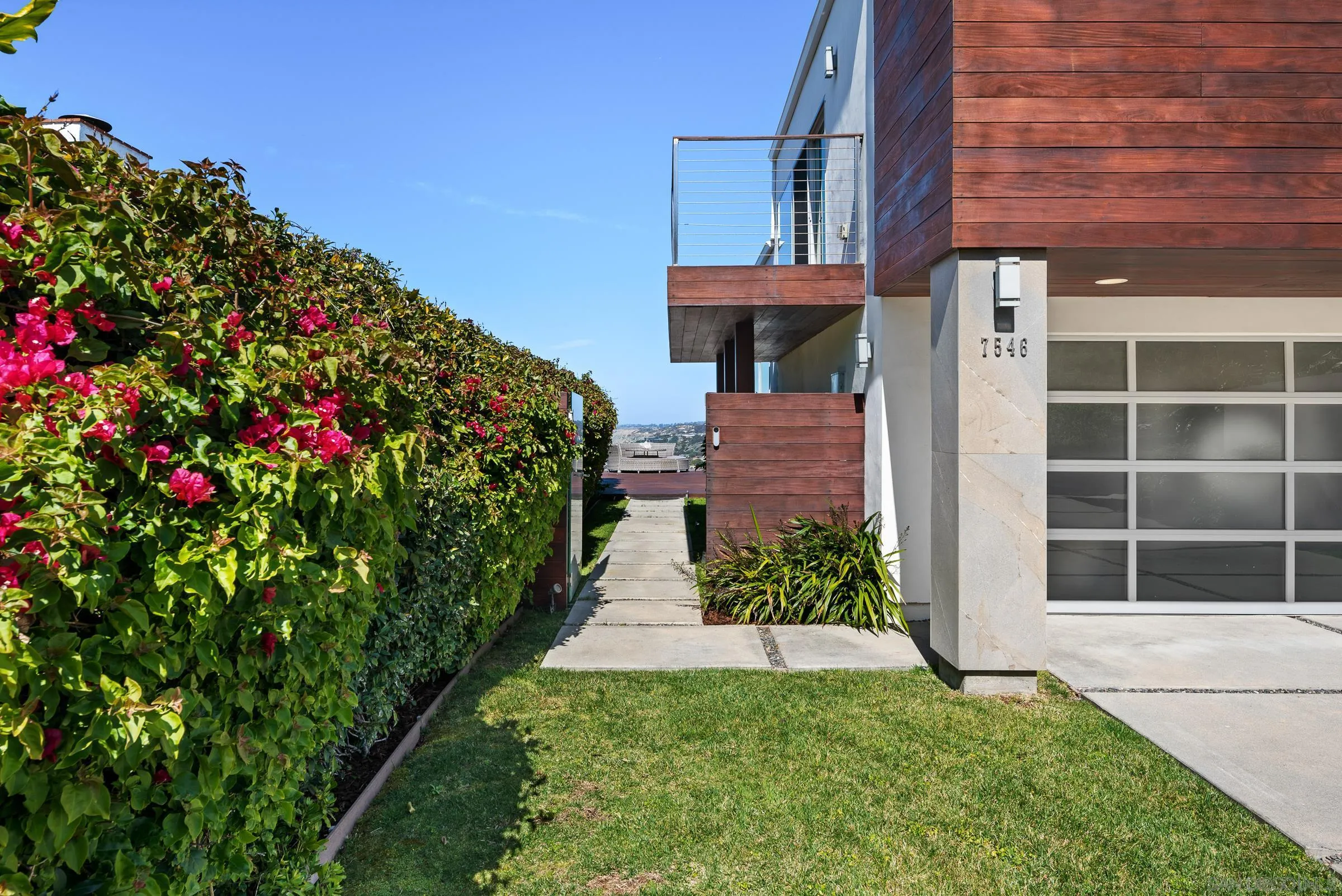 https://cdn.realtyfeed.com/cdn/127/250017196/29eb001ae2b83cc985f212781933623f.webp