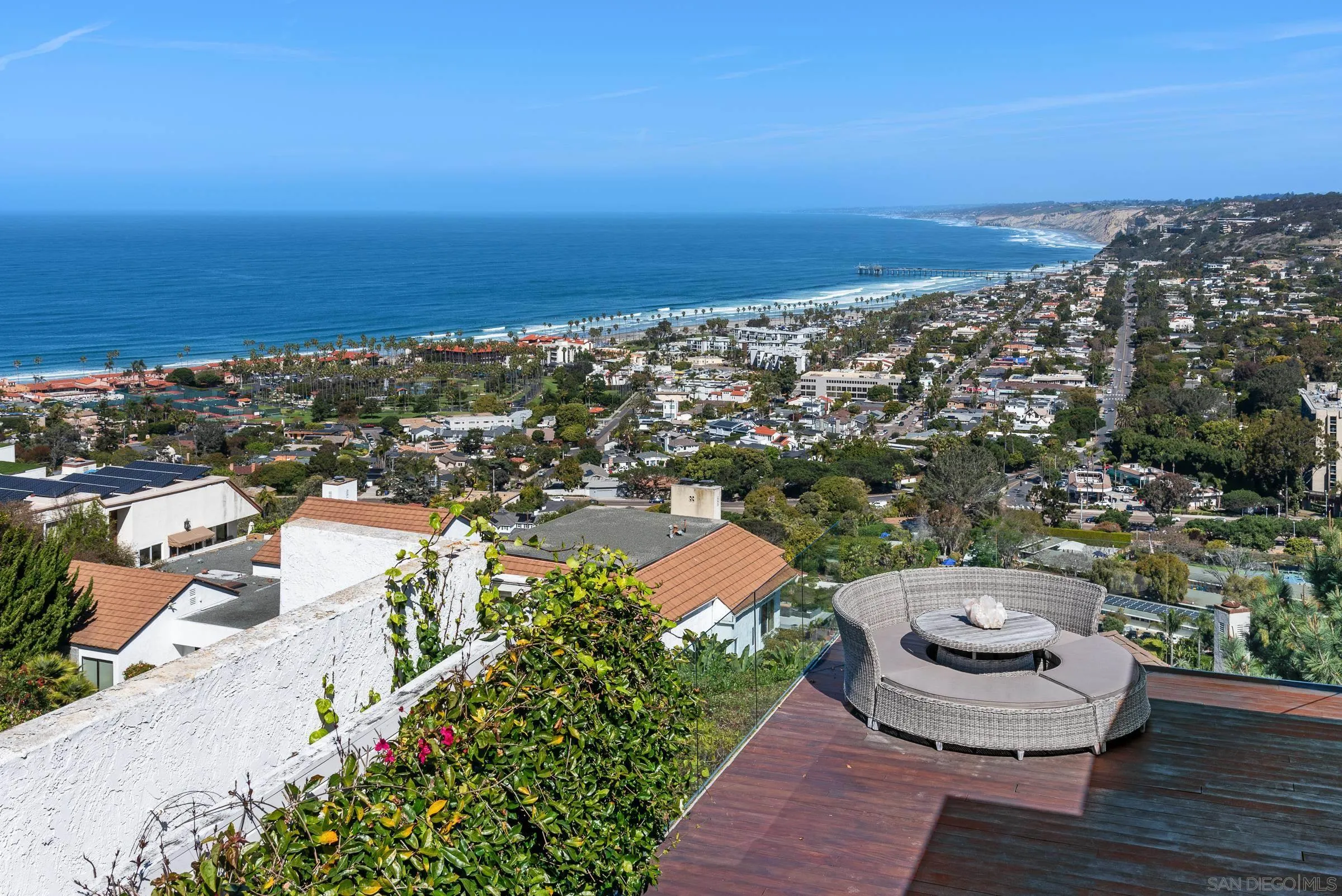 https://cdn.realtyfeed.com/cdn/127/250017196/805eb3af9bd106904044b7fef0ee446d.webp