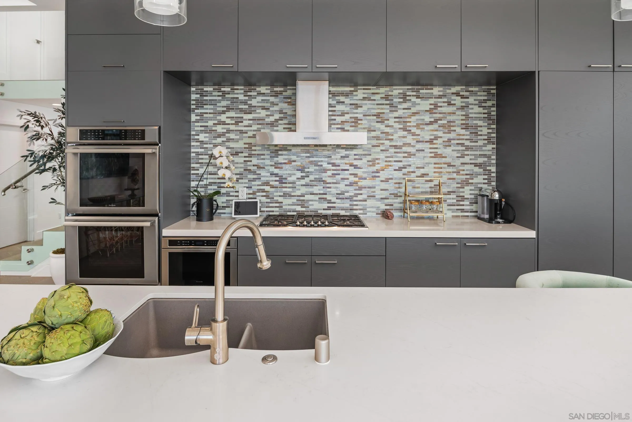 https://cdn.realtyfeed.com/cdn/127/250017196/acb7acbc7cdc6cd1a9a59405716d75ad.webp