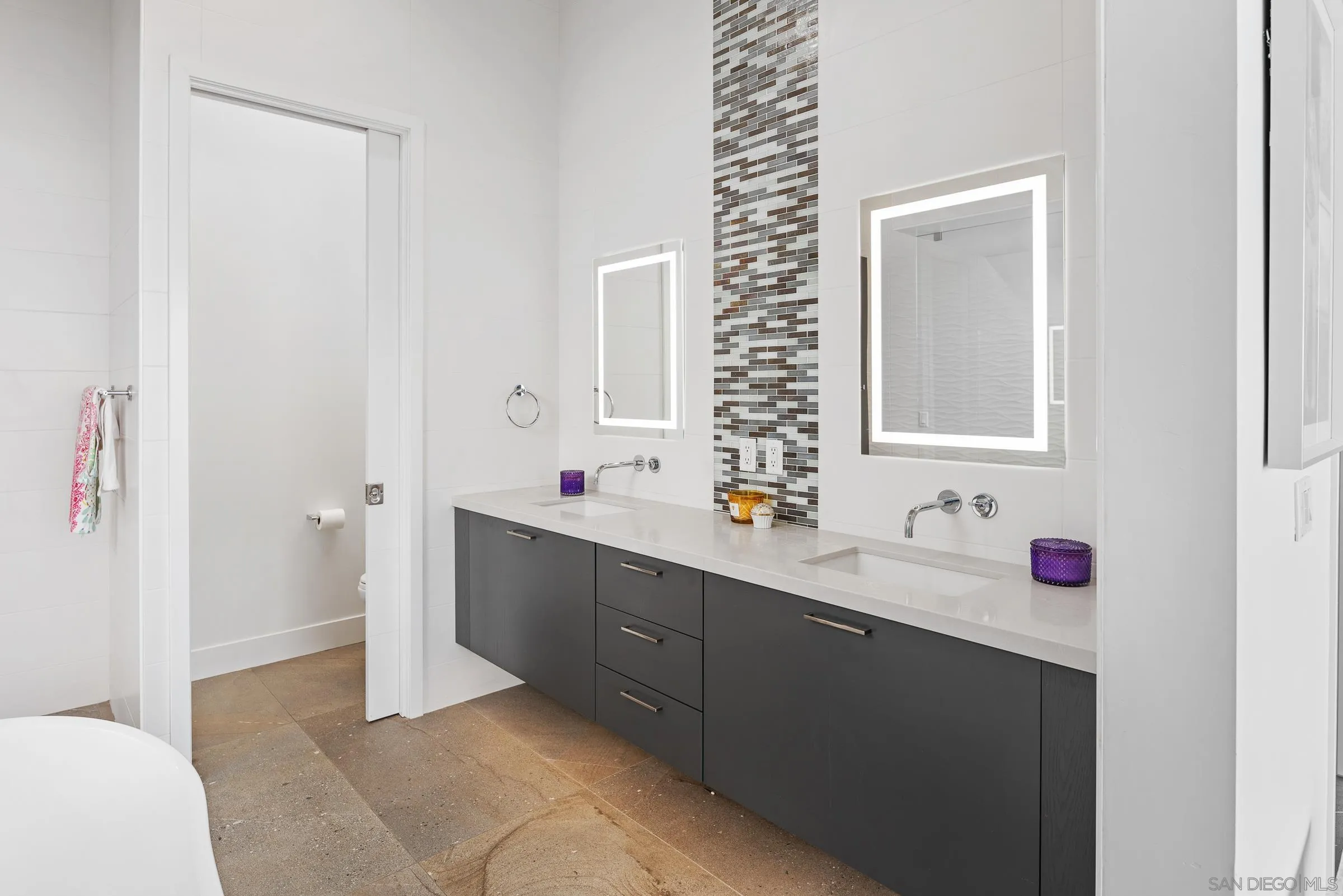 https://cdn.realtyfeed.com/cdn/127/250017196/c11c2f0db90f8d9a29a174ebd4c2b6c7.webp