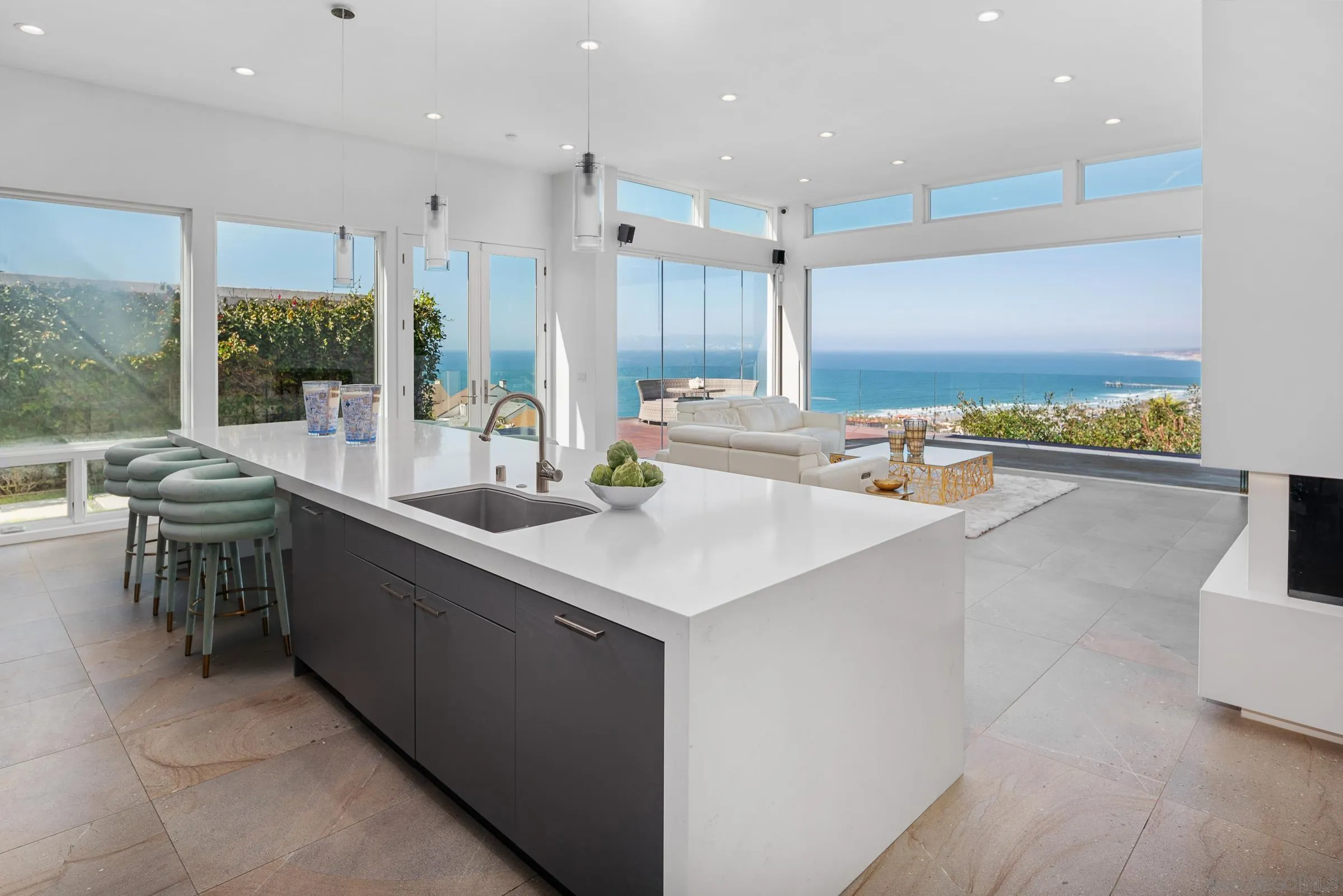 https://cdn.realtyfeed.com/cdn/127/250017196/d2e9c5b9dcdf01628daf55c1380500f2.webp
