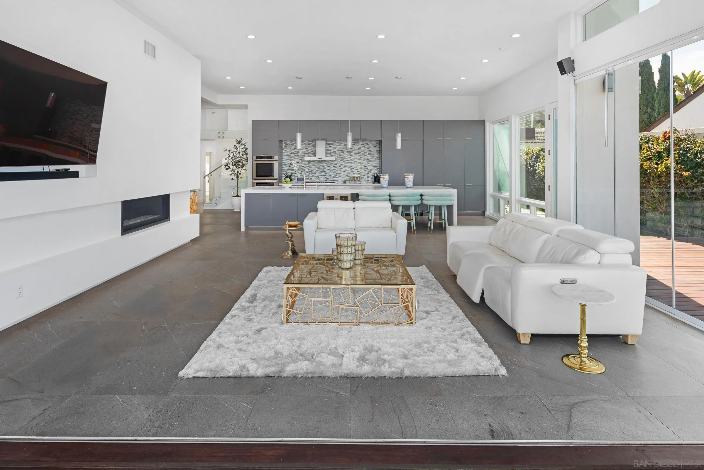 https://cdn.realtyfeed.com/cdn/127/250017196/e18b677f8c97b6dce0d22148149cd5d6.webp
